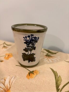Louisville Stoneware Mint julep recipe  Floral Ceramic Drinkware  with Olive Rim